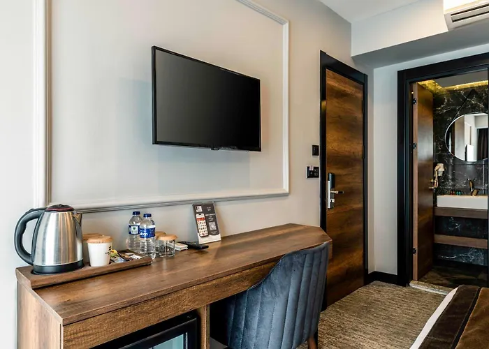 Zalel Laleli Hotel 3*